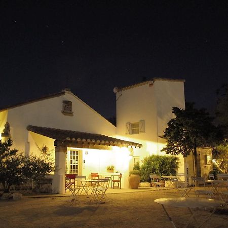 Hotel Cacharel Saintes-Maries-de-La-Mer Exterior foto