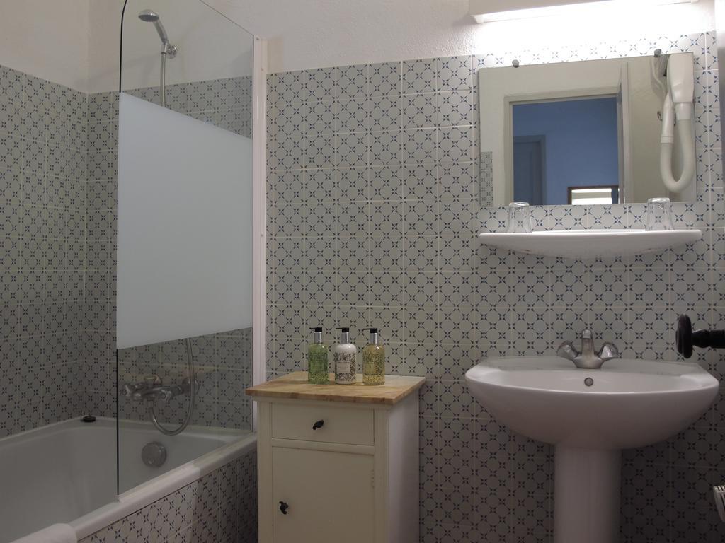 Hotel Cacharel Saintes-Maries-de-La-Mer Zimmer foto